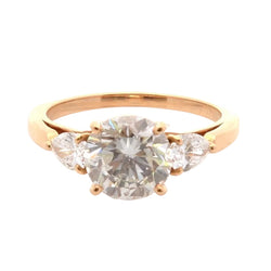 2.10-carat G/VS1 diamond ring in 18k gold