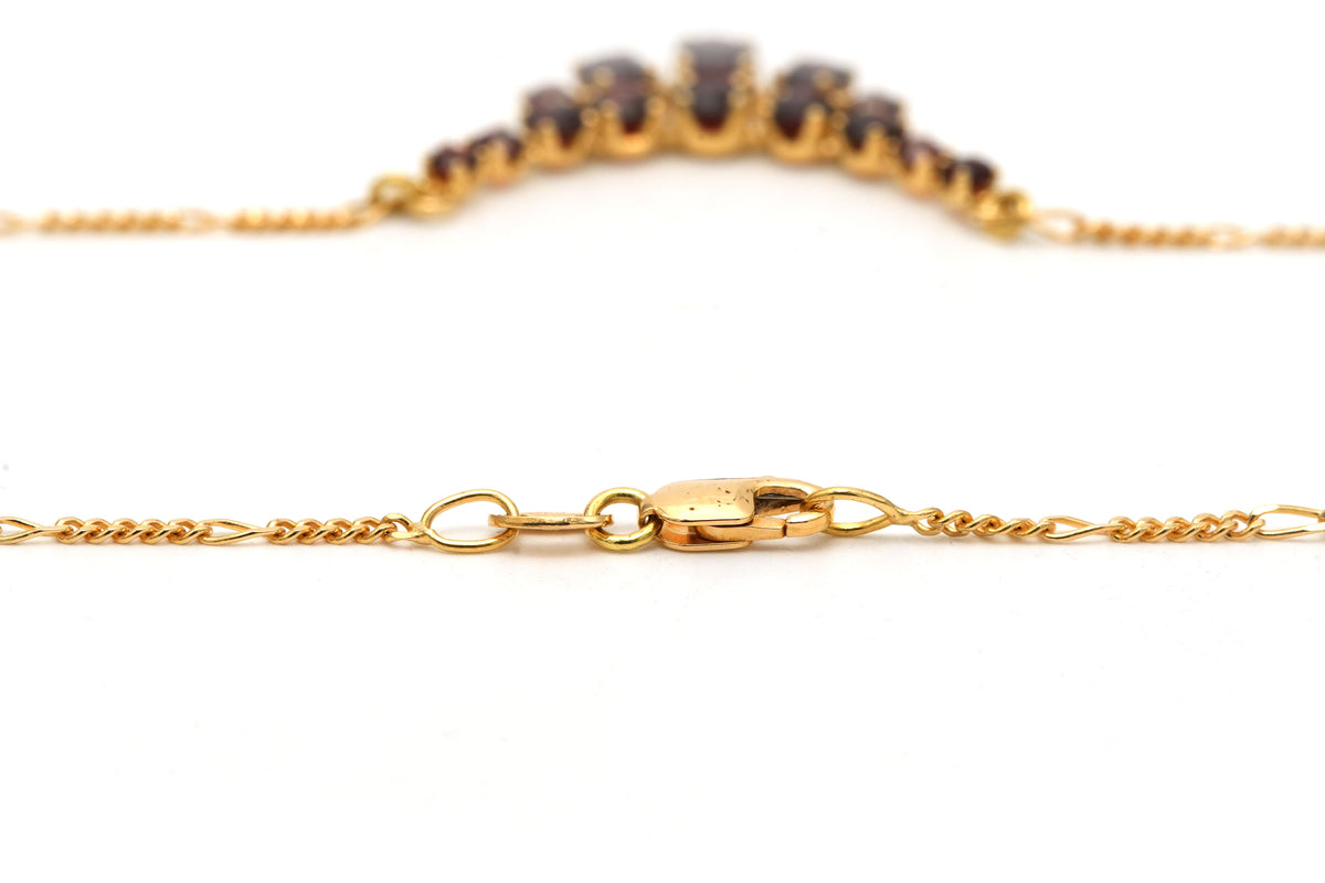 Yellow Gold Necklace with Garnet Pendant