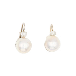 Boucles d'oreilles dormeuses en or blanc perles et diamants