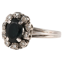 Bague Entourage en or blanc, saphir et diamants