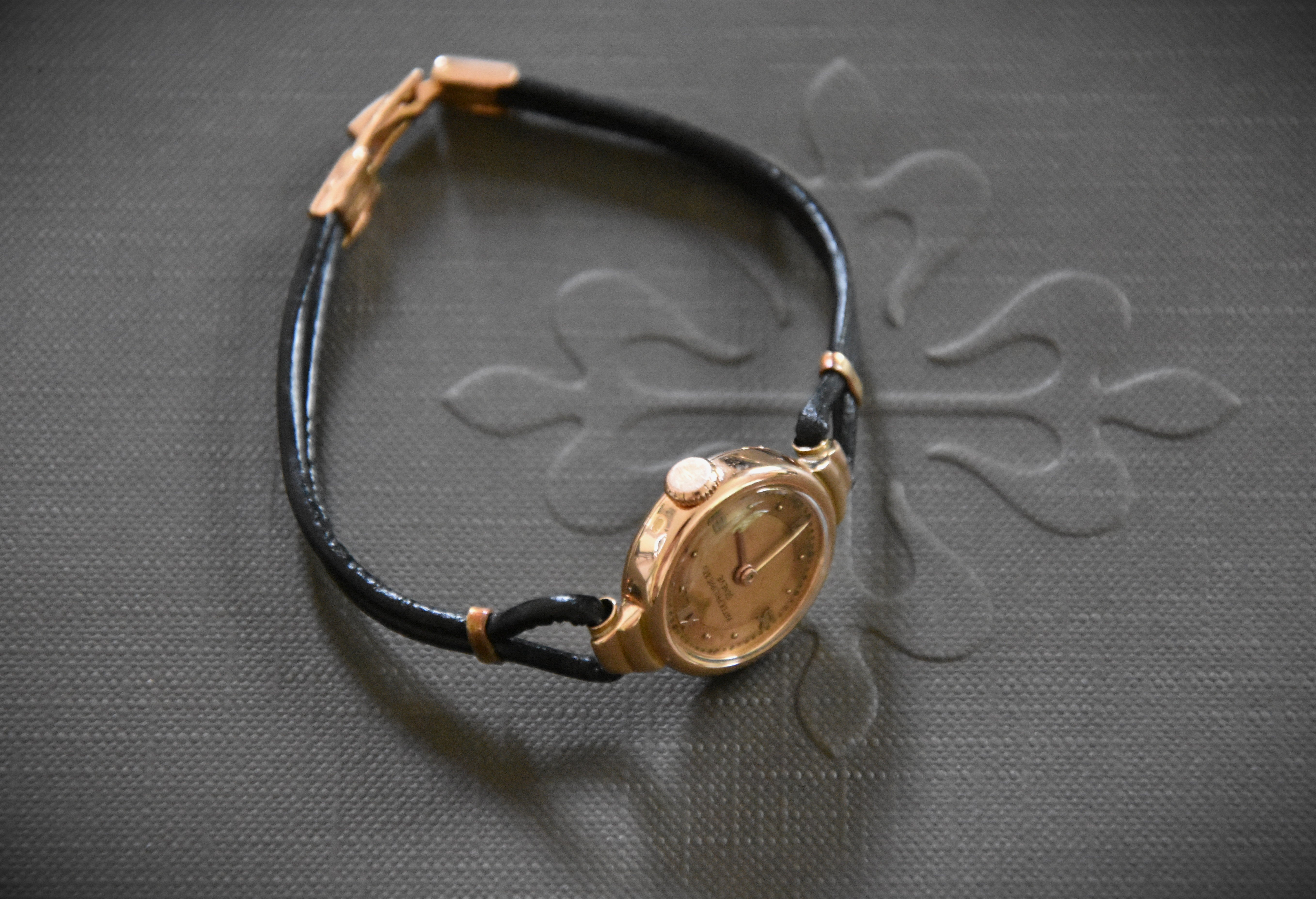 Patek Philippe montre de dame or rose 18 carats (750/000), circa 1942