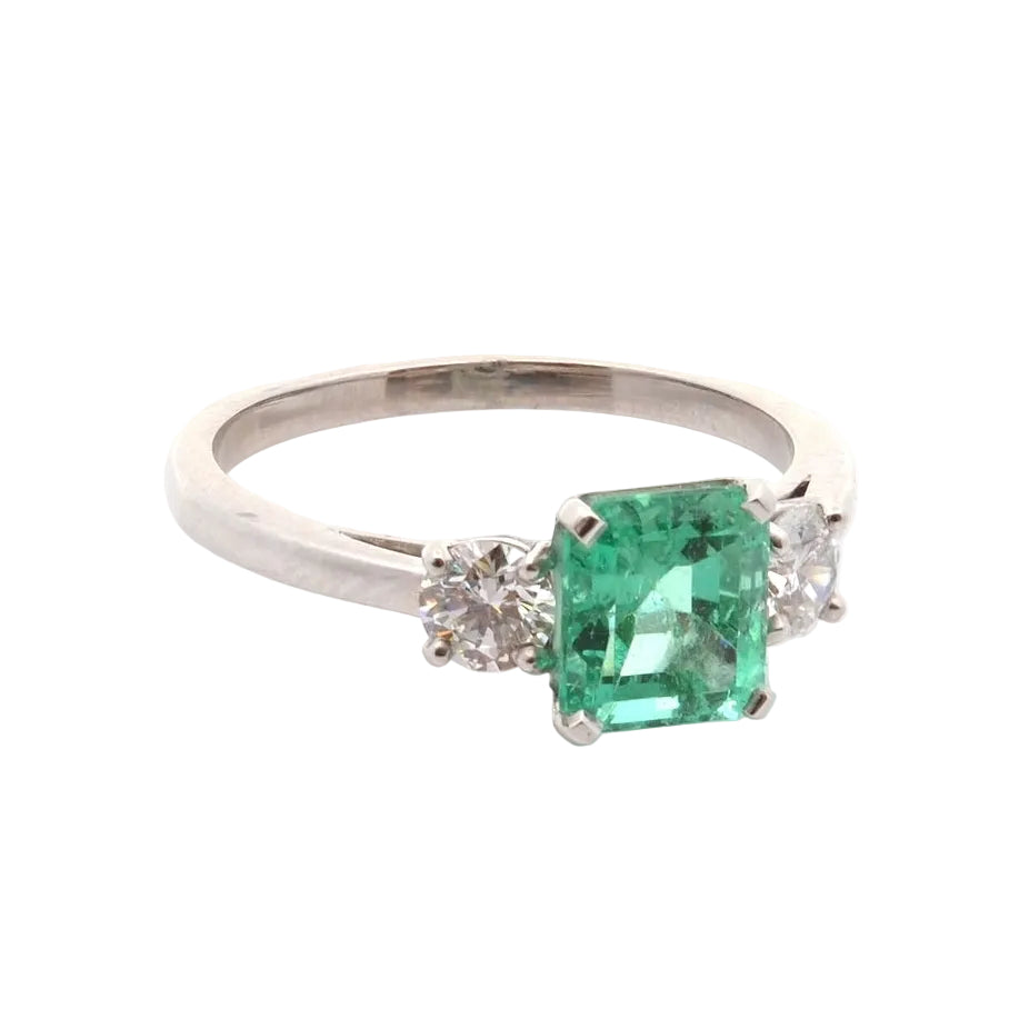 1.42-carat emerald ring with diamonds