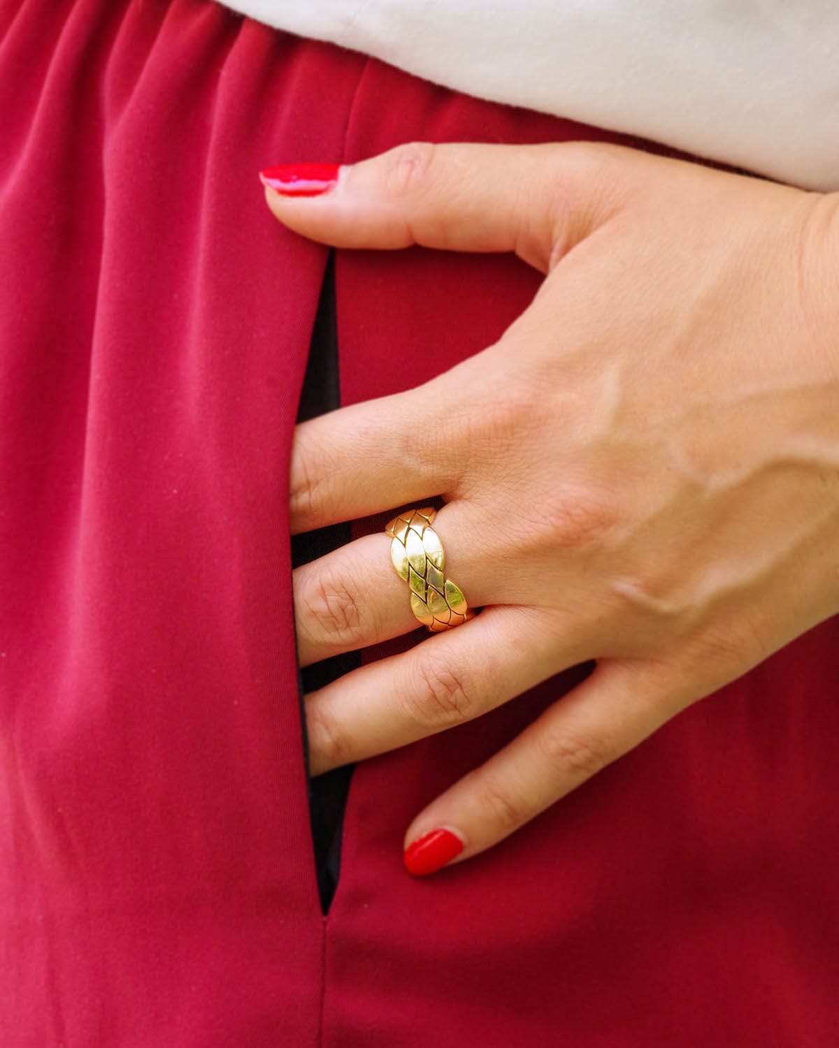 CARTIER Bandeau Ring in yellow gold