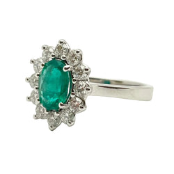 Bague Entourage en or blanc, émeraude et diamants