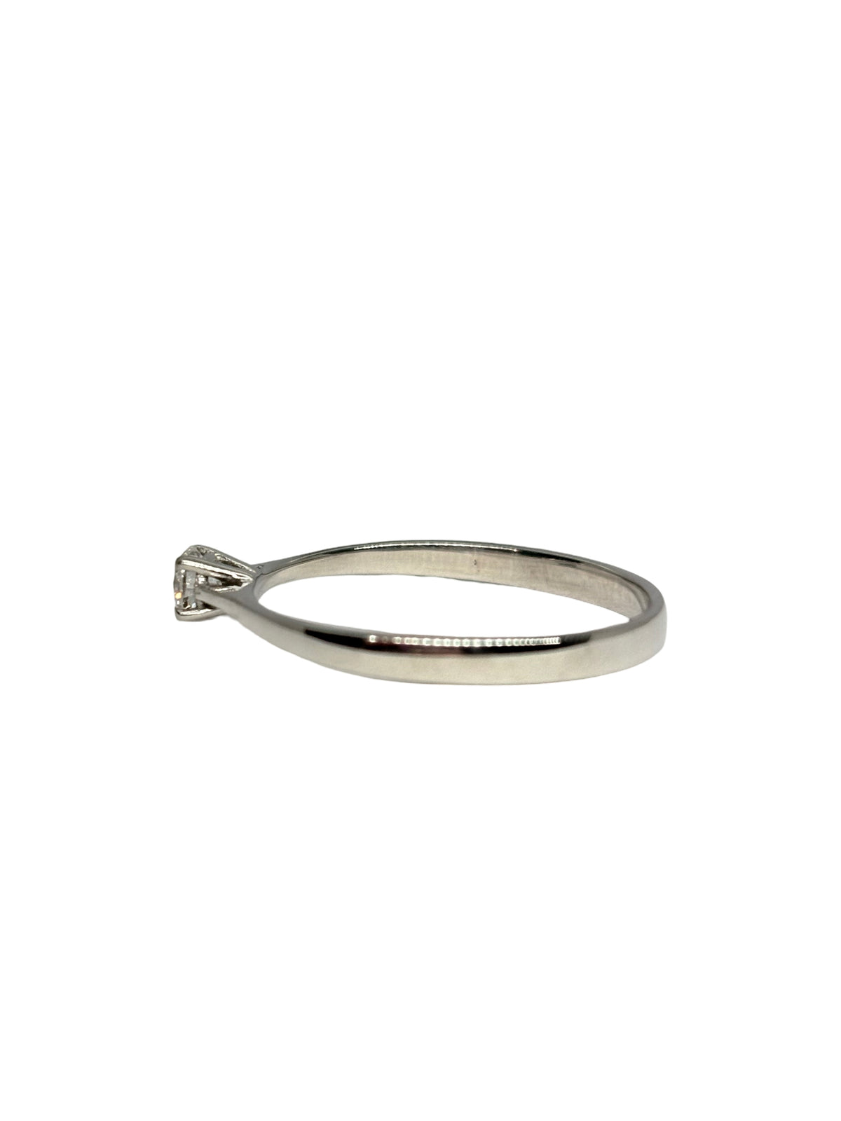 White Gold Solitaire Ring with Diamond