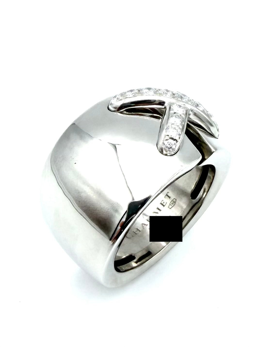 CHAUMET ring. "Liens" collection in white gold and diamonds