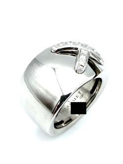CHAUMET ring. "Liens" collection in white gold and diamonds