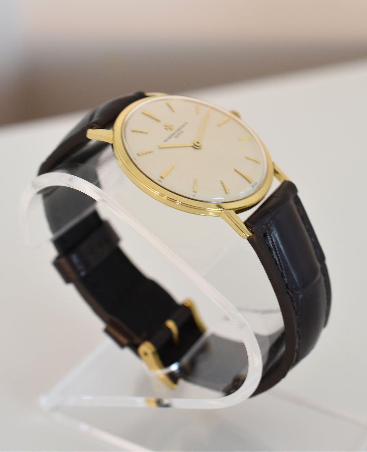 VACHERON & CONSTANTIN watch in yellow gold and leather