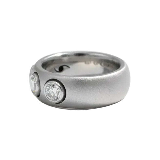 Trilogy Ring in White gold and Diamonds