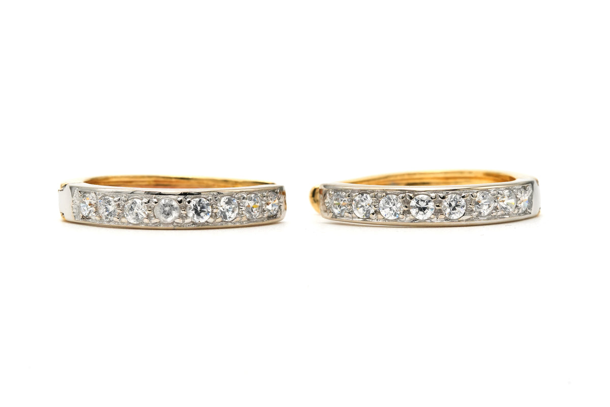 Earrings in white gold, yellow gold, and diamonds