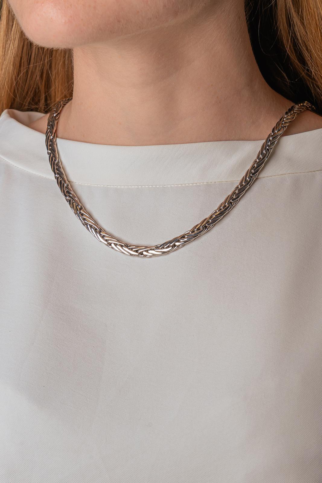 White Gold Link Necklace