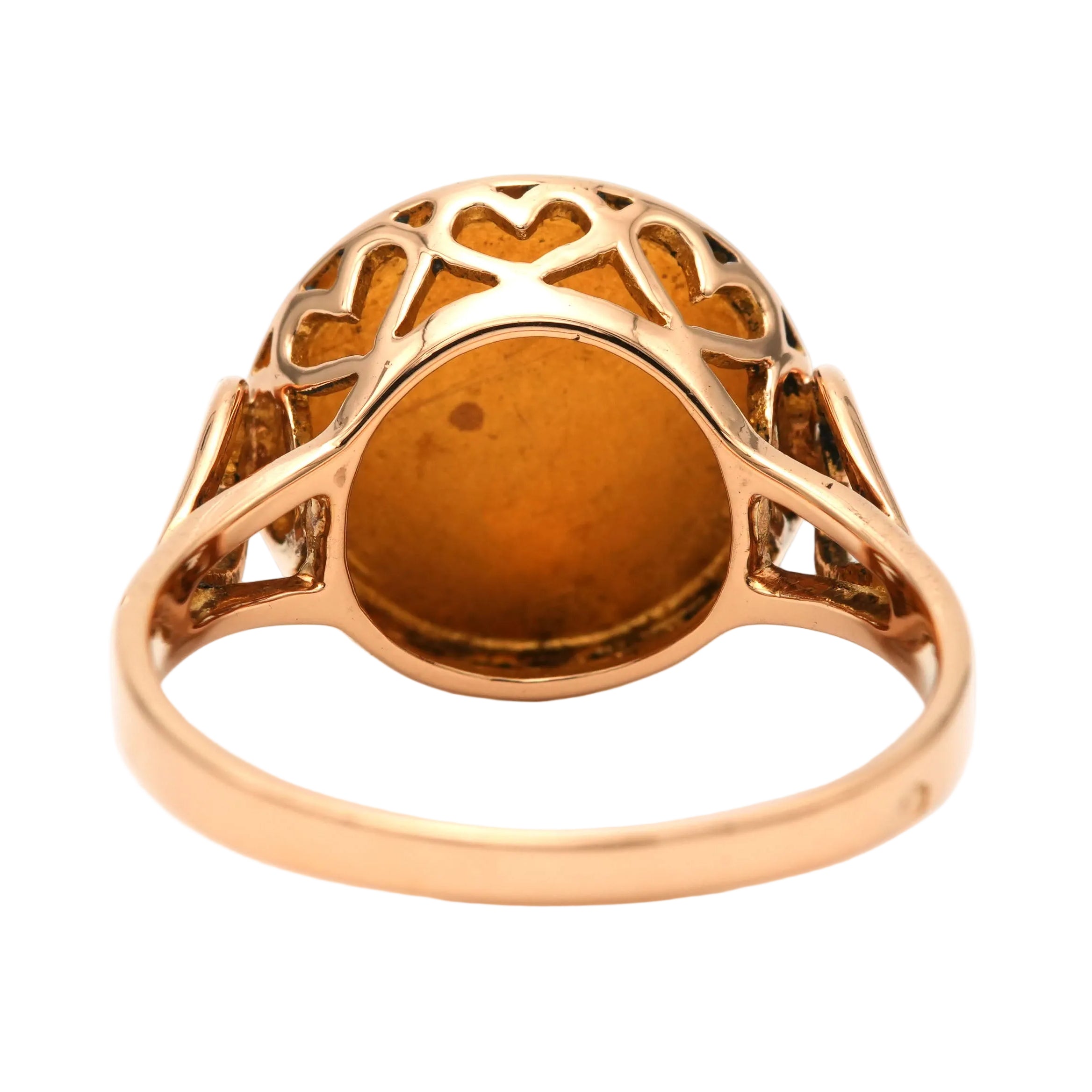 Signet ring in yellow gold