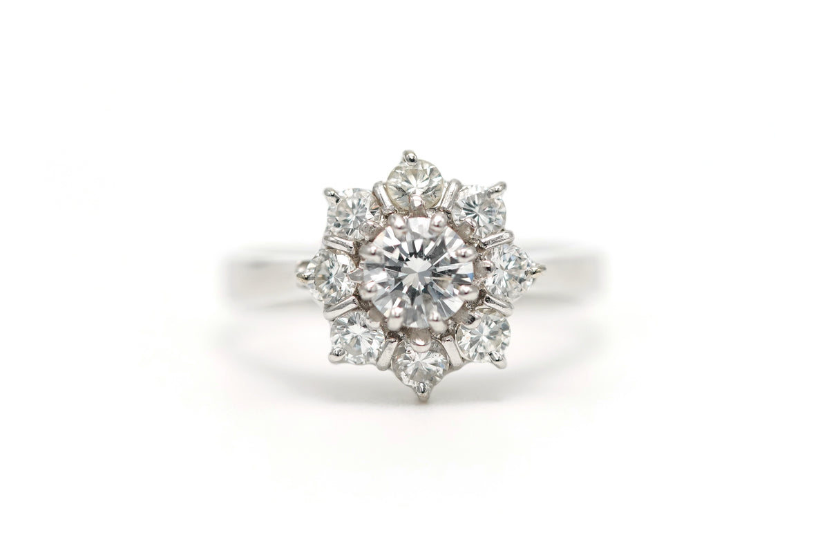 Bague Marguerite en or blanc et diamants