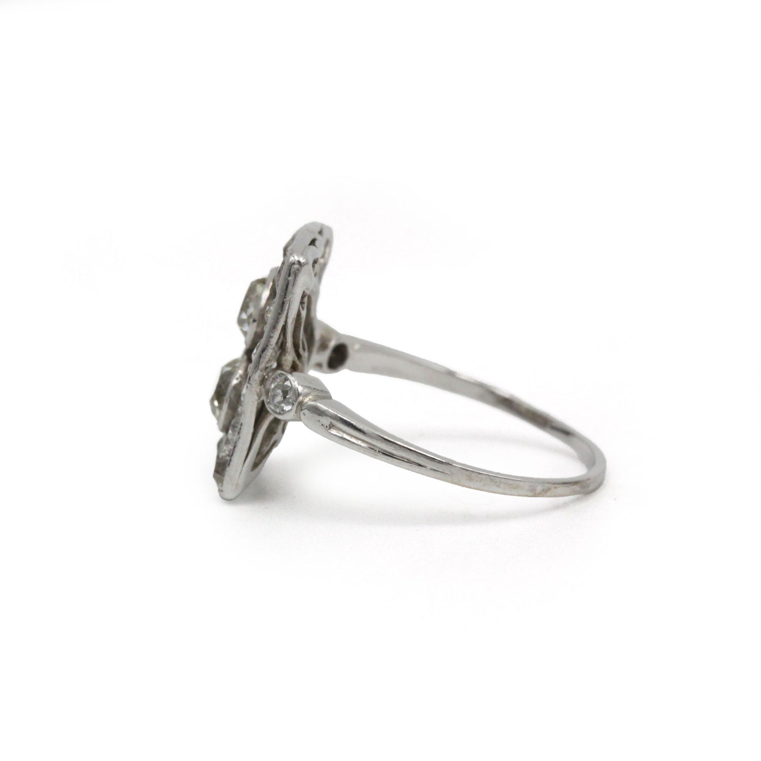 Bague Entourage en or blanc et diamants