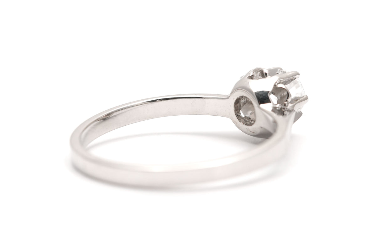 White Gold Solitaire Ring with Sapphire