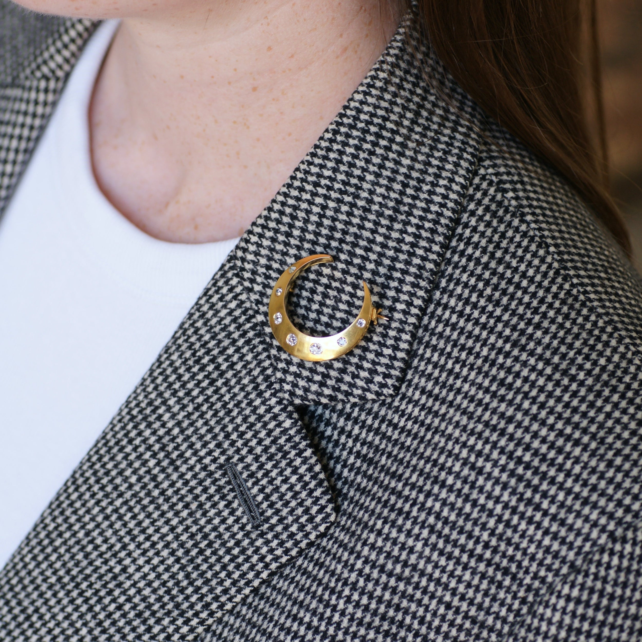 Vintage Crescent Moon Brooch with 1.10-Carat Old European Cut Diamonds on Yellow Gold