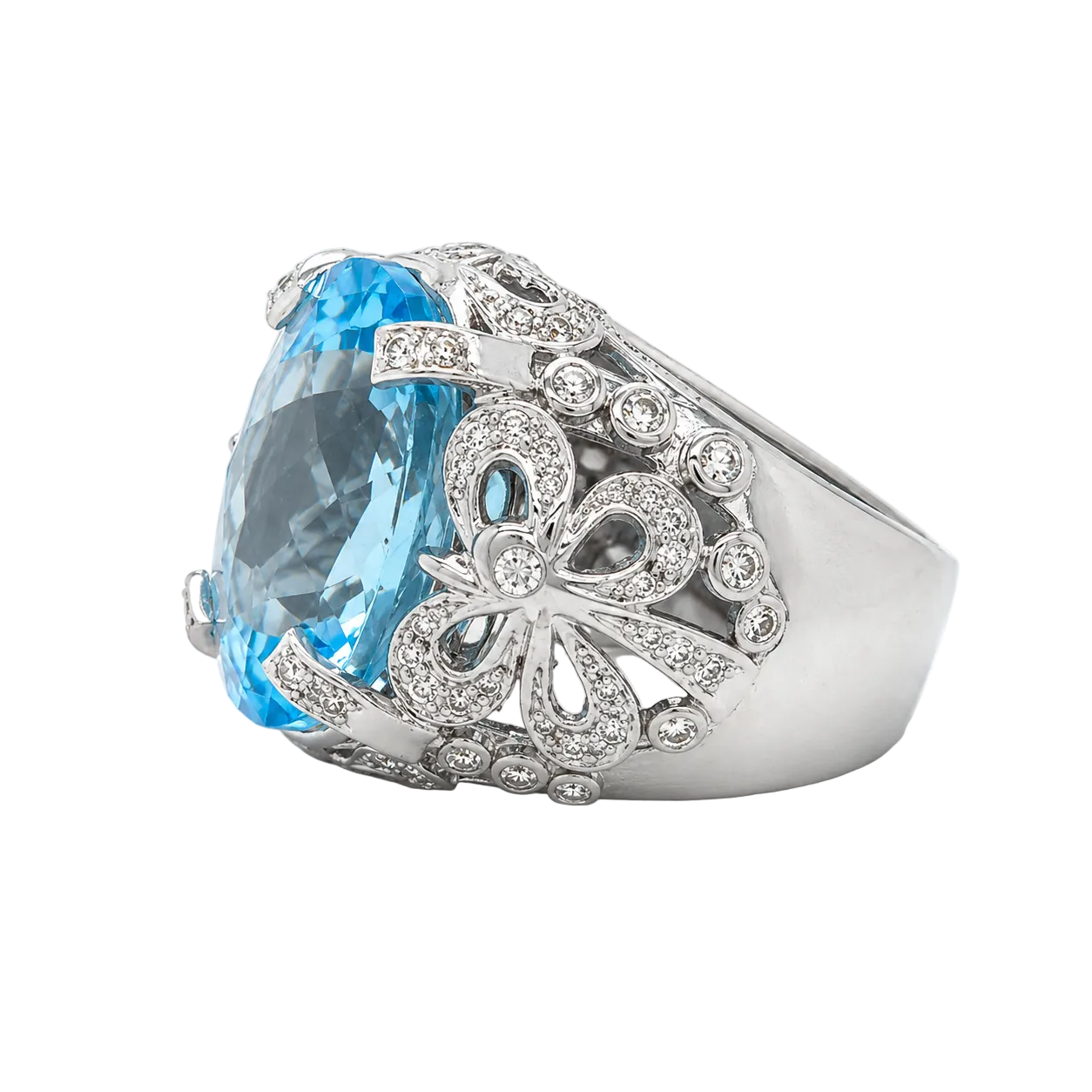Entourage Ring in white gold, Topaz, and Diamonds
