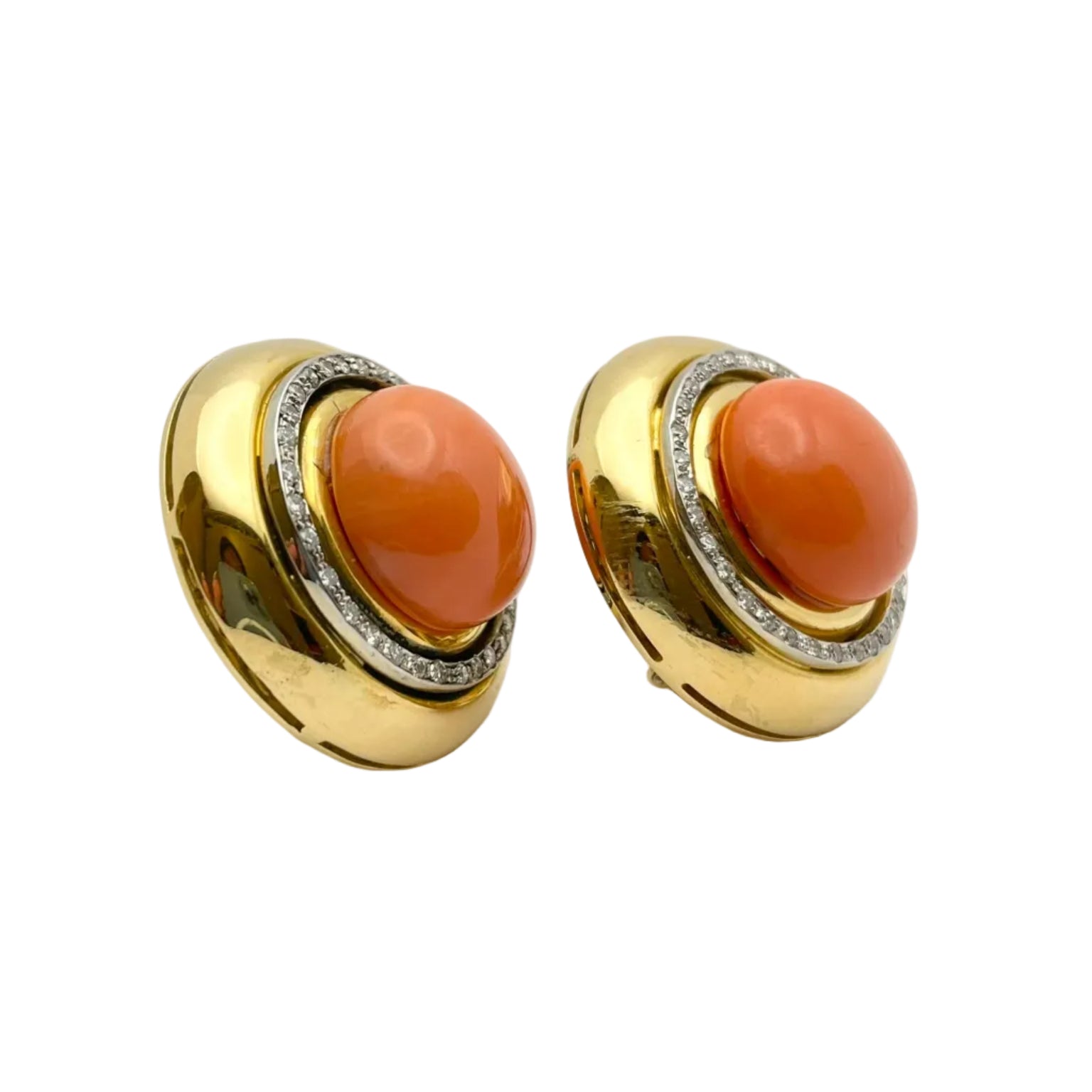 Boucles d'oreilles Clips en or jaune, corail et diamants