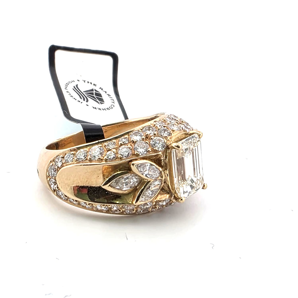 Bague en or jaune et diamants