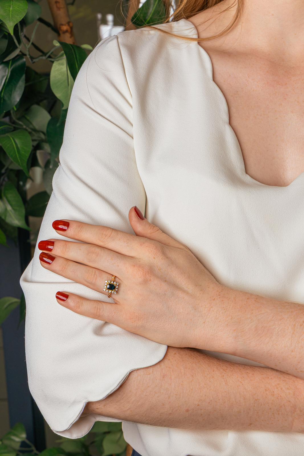 Yellow Gold Sapphire Ring
