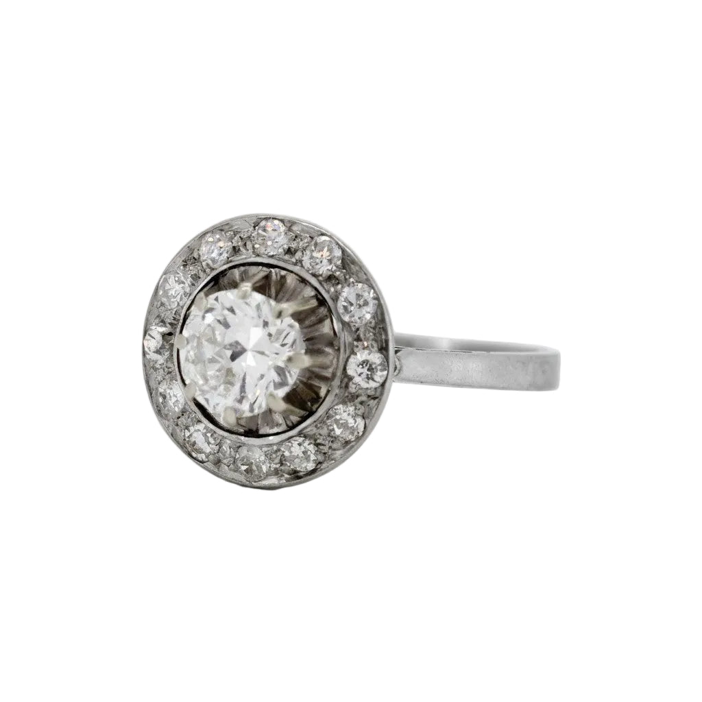 Entourage Ring in White Gold and Diamonds