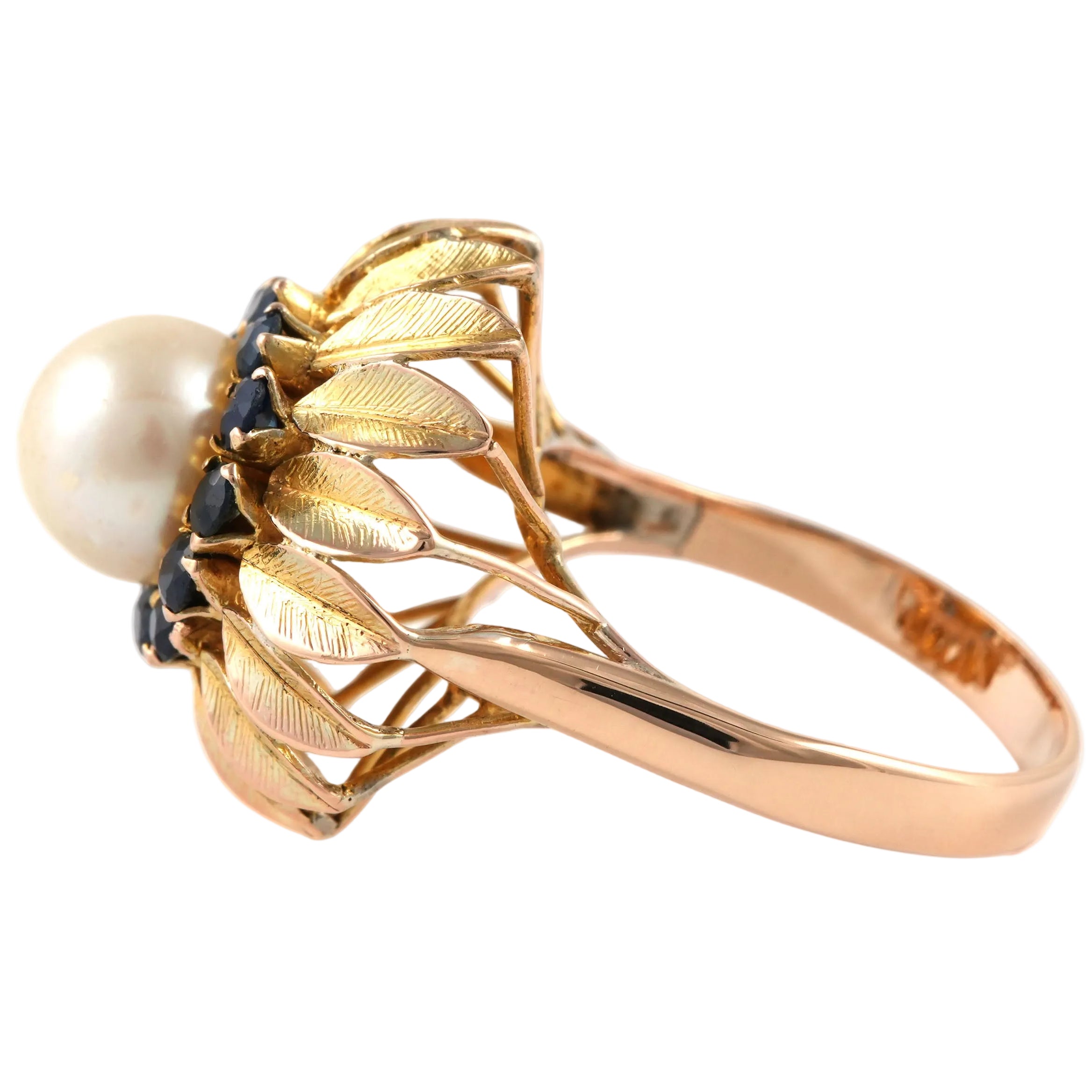 "Dôme" Ring in Yellow Gold, Pearl, and Sapphires