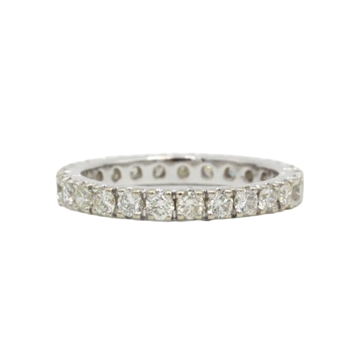 Wedding band ring in white gold and diamonds