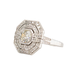 Entourage Ring in White Gold and Diamonds