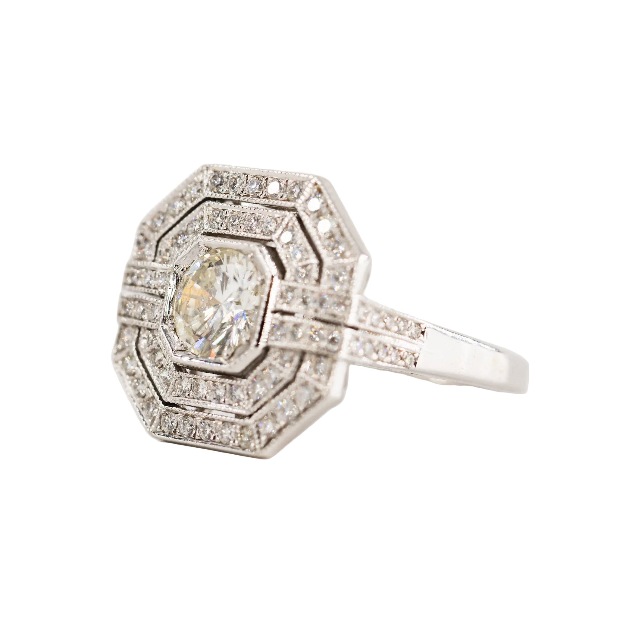 Entourage Ring in White Gold and Diamonds