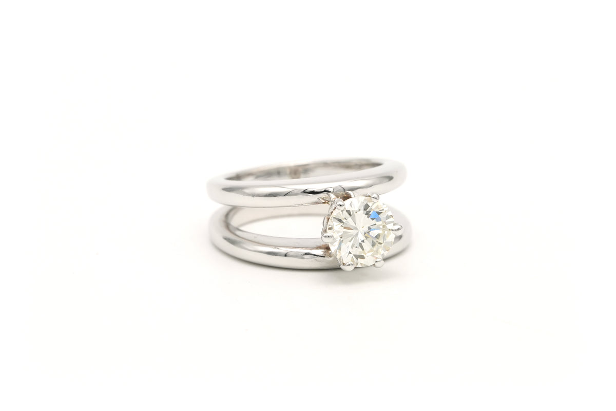 White Gold Solitaire Ring with Diamond