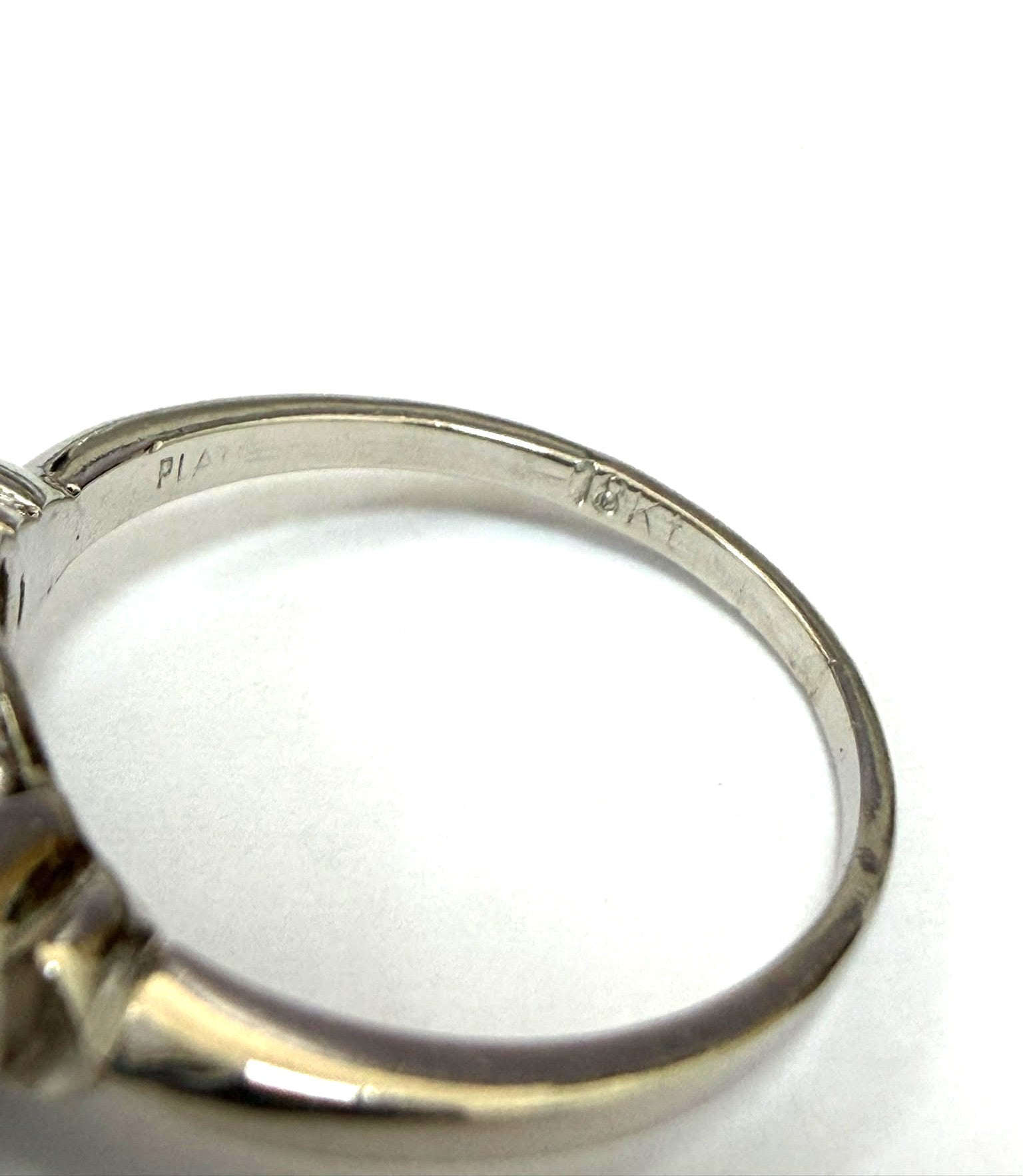 White Gold Solitaire Ring with Diamond