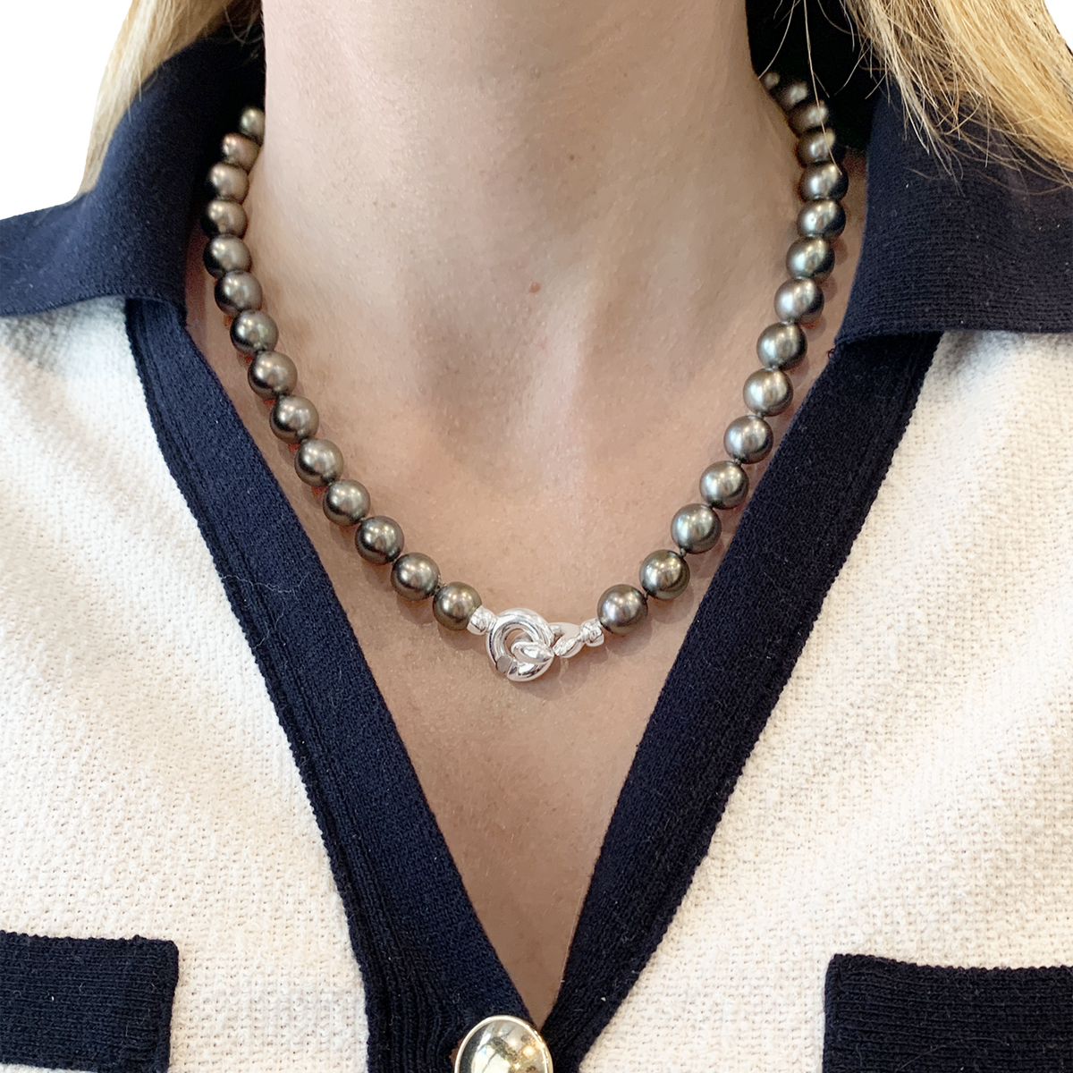 White Gold Pearl Necklace