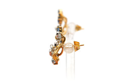 Boucles d'oreilles Puces en or jaune, rubis, saphirs et diamants