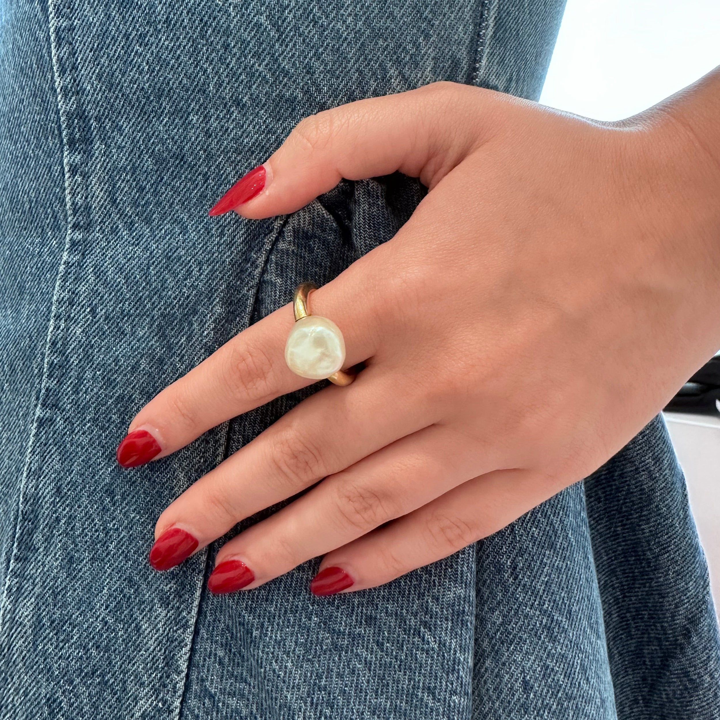 Yellow Gold Solitaire Ring with Pearl