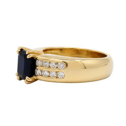 Yellow Gold Solitaire Ring with Sapphire and Diamonds
