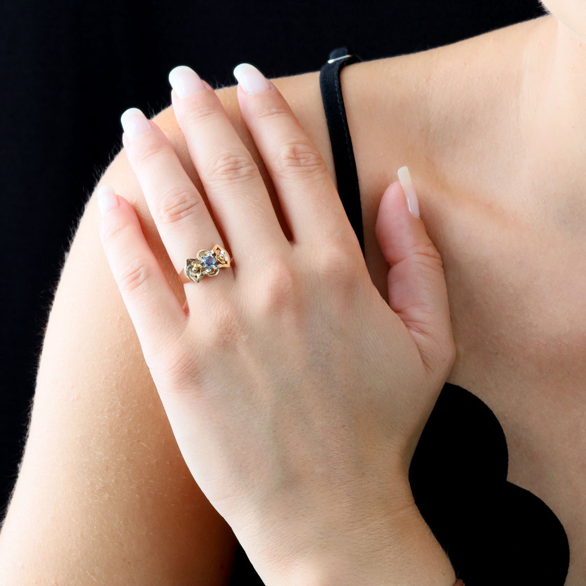 Tank Ring in Rose Gold and Sapphire