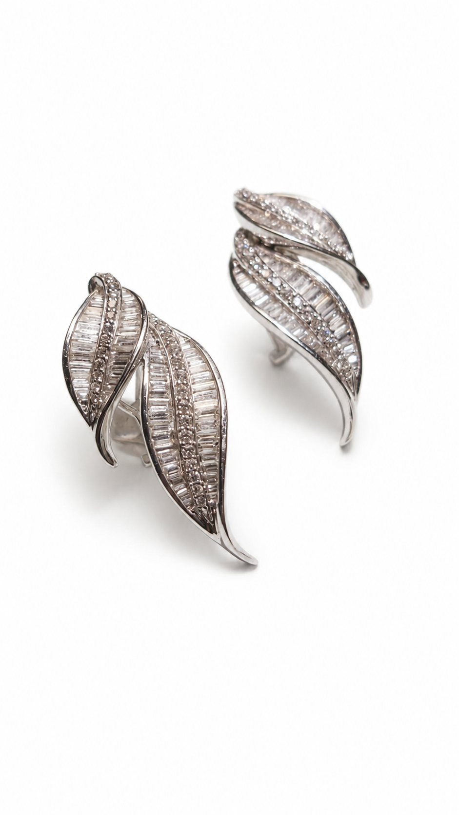 Boucles d'oreilles Clips en or blanc, platine et diamants