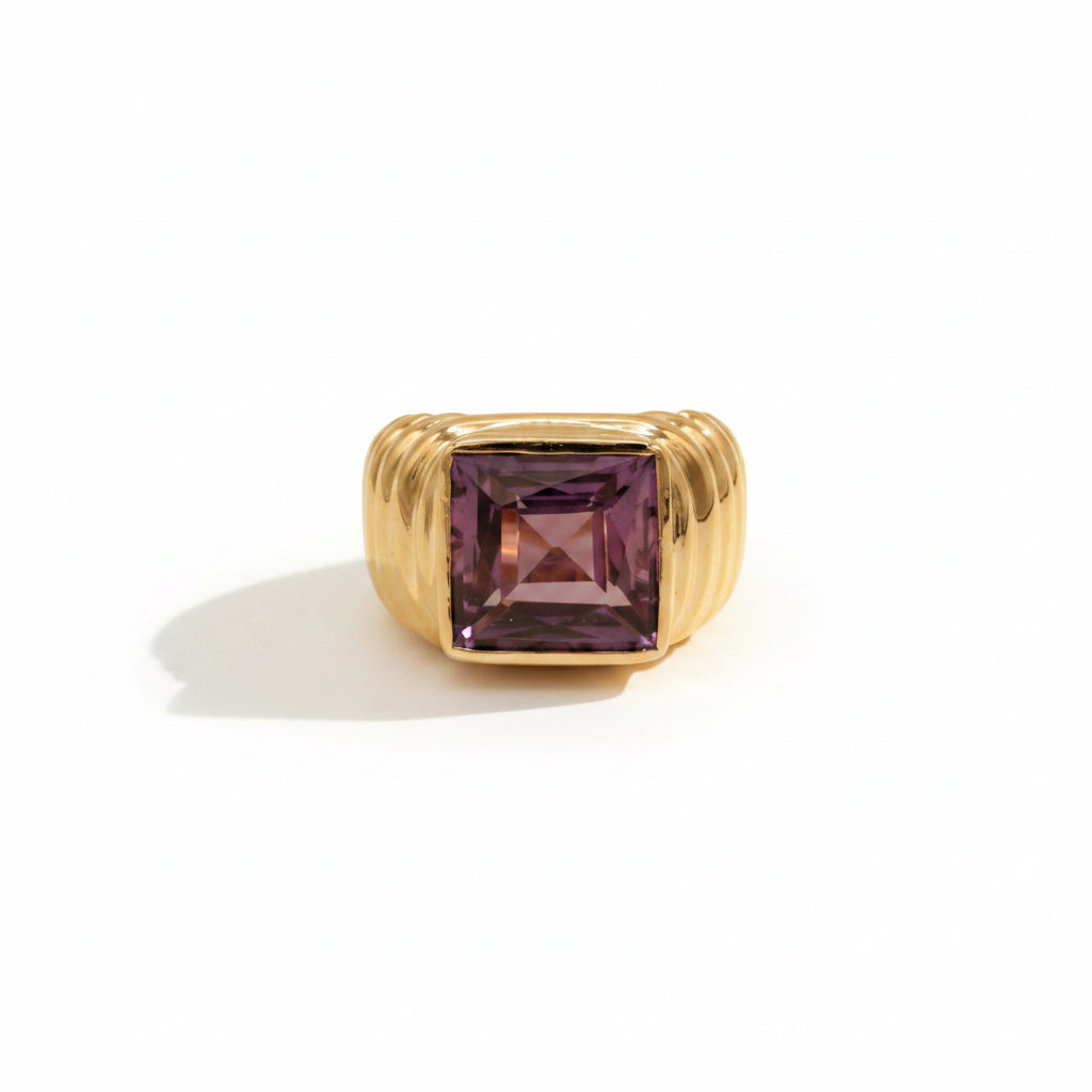 Vintage Yellow gold and Amethyst Ring