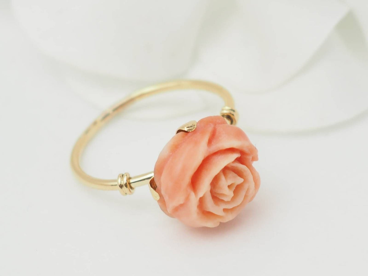 Yellow Gold and Coral Ring