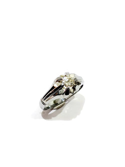 Ring Solitaire in white gold and diamonds
