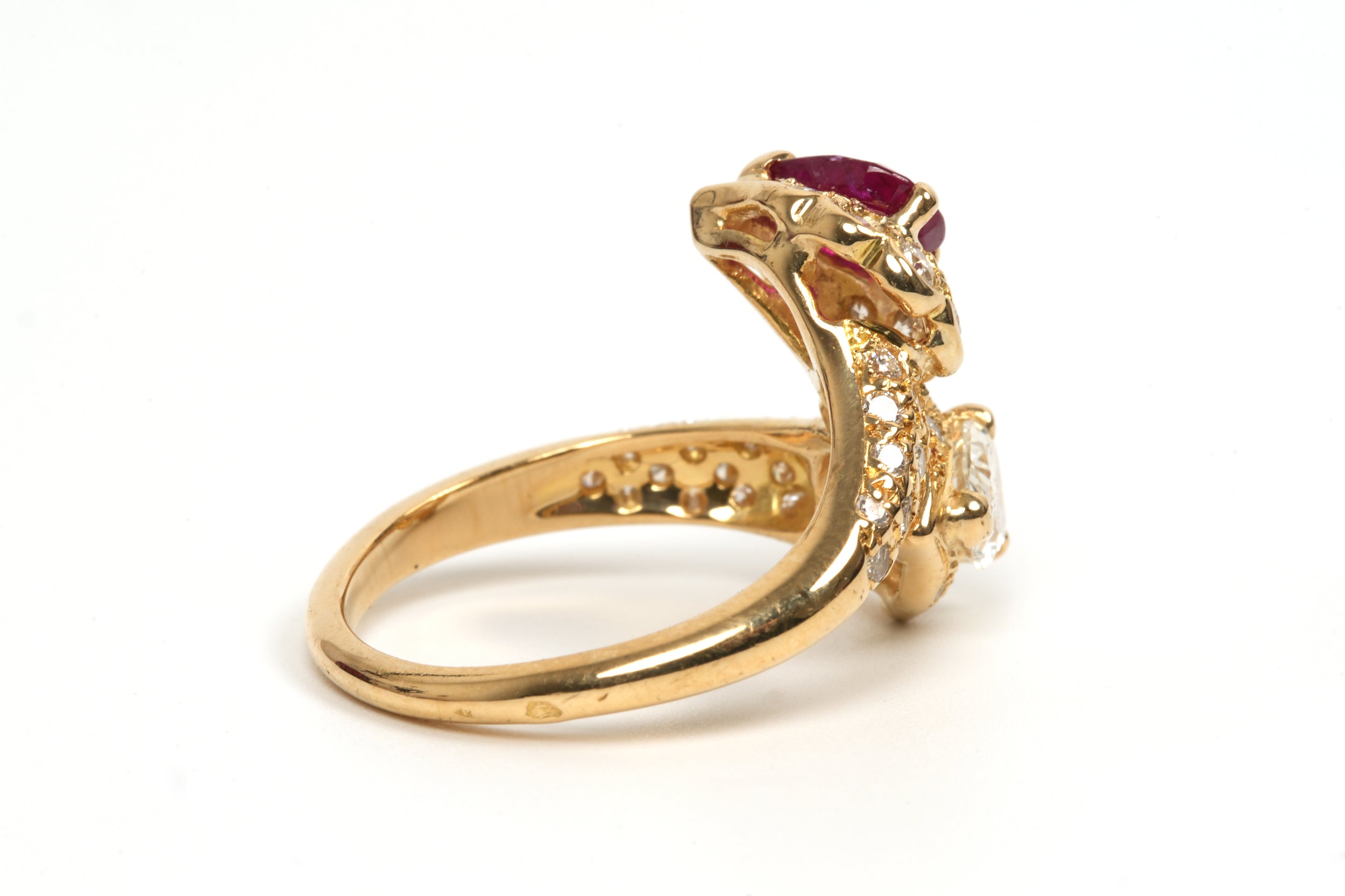 Bague Toi & Moi en or jaune, rubis et diamants