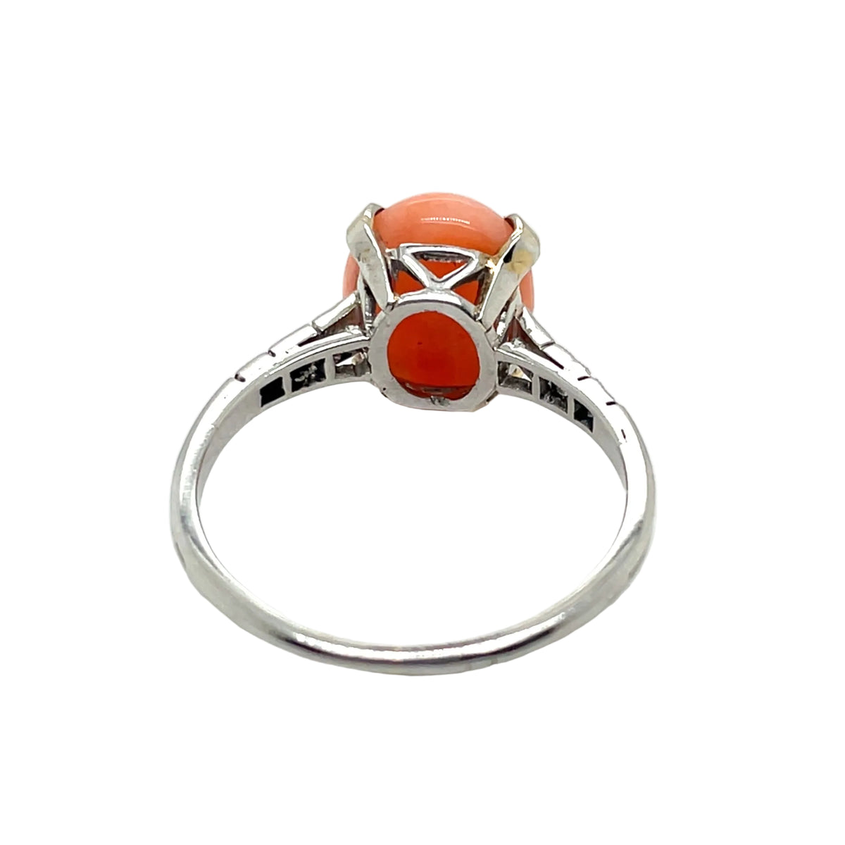 Vintage ring made of Platinum, Diamonds, and Coral