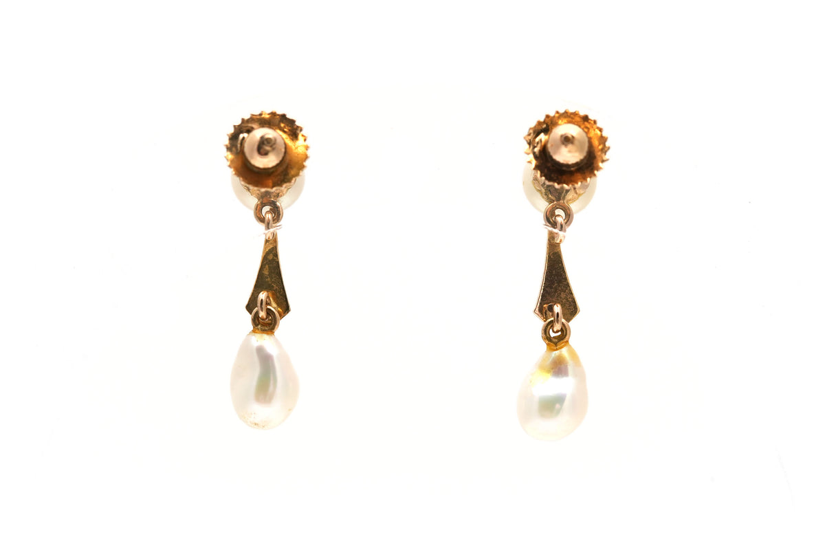 Boucles d'oreilles Pendantes en or jaune et perles