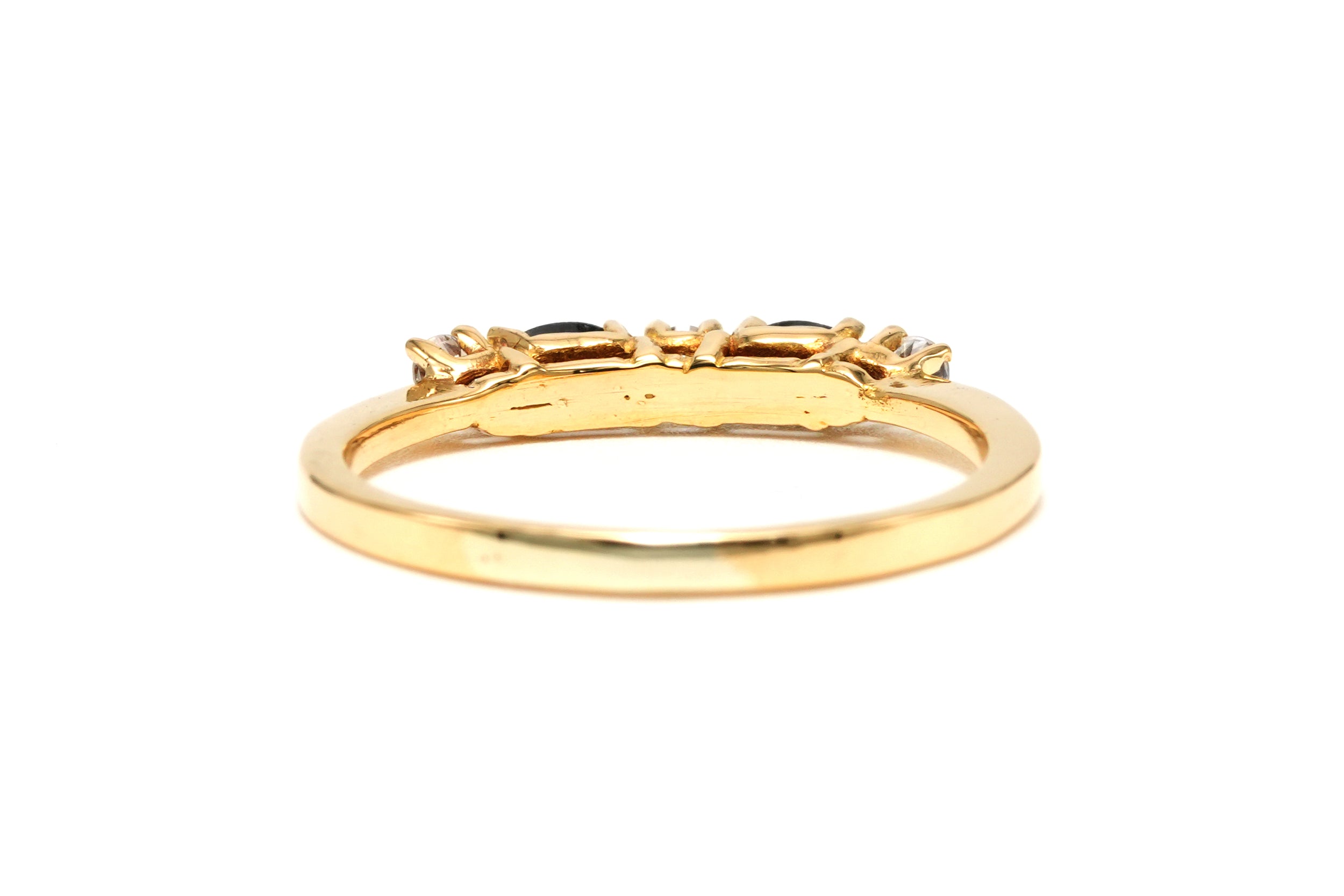Bague Alliance en or jaune, saphirs et diamants