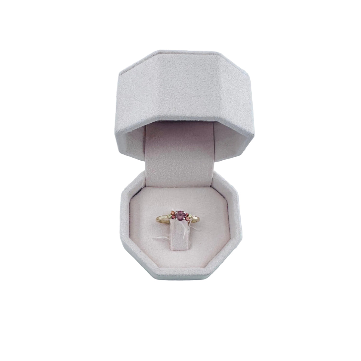 GEMMYO "Baby Everbloom Camaïeux" Ring in yellow gold, with peach-colored Tourmaline and yellow and orange yellow sapphires