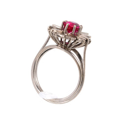 Bague en or blanc, rubis et diamants