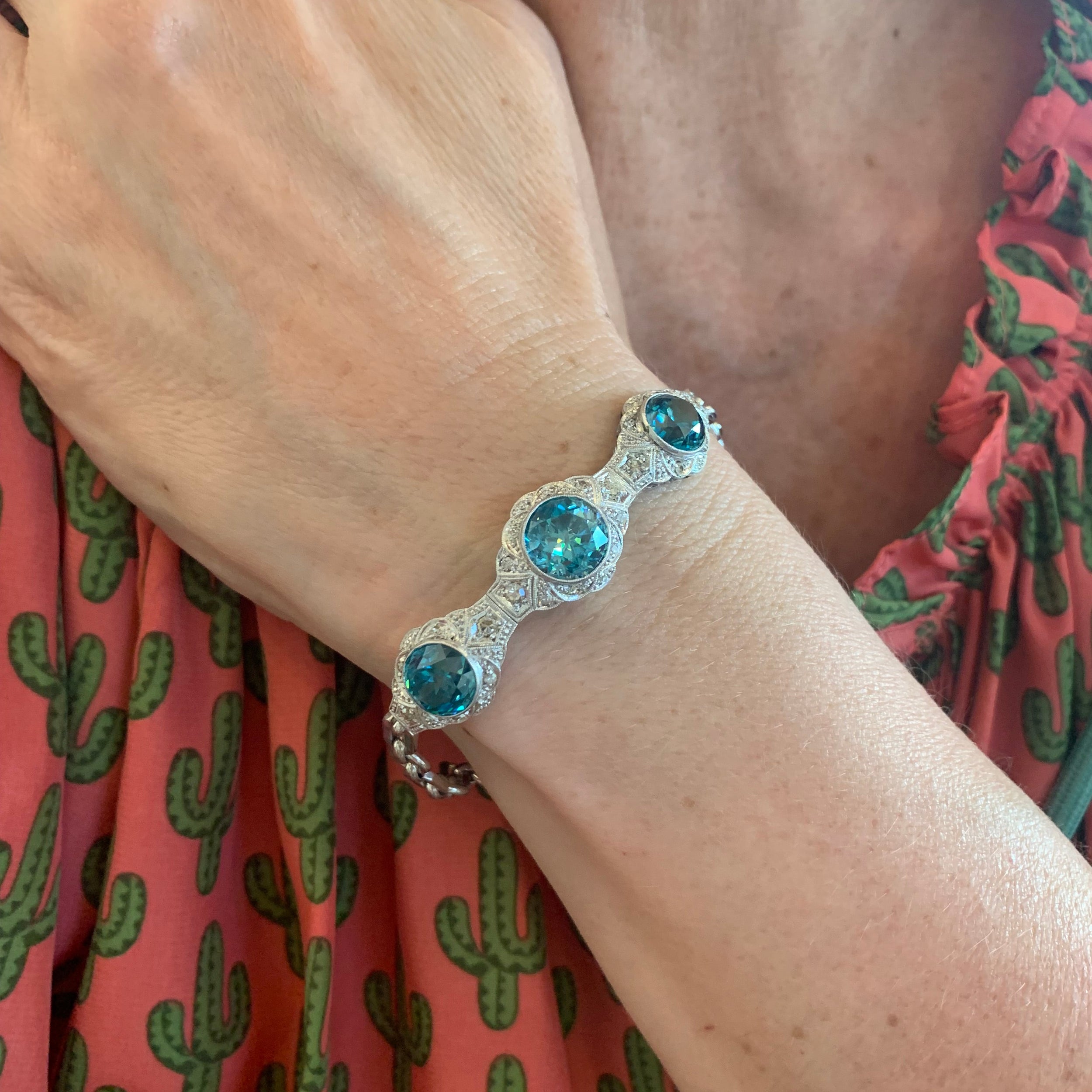 Bracelet made of white gold, Platinum, cubic zirconia, and diamonds