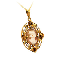 Yellow gold pendant with pearls and a cameo