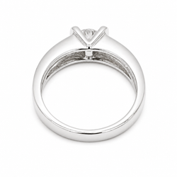 White Gold and Diamond Ring