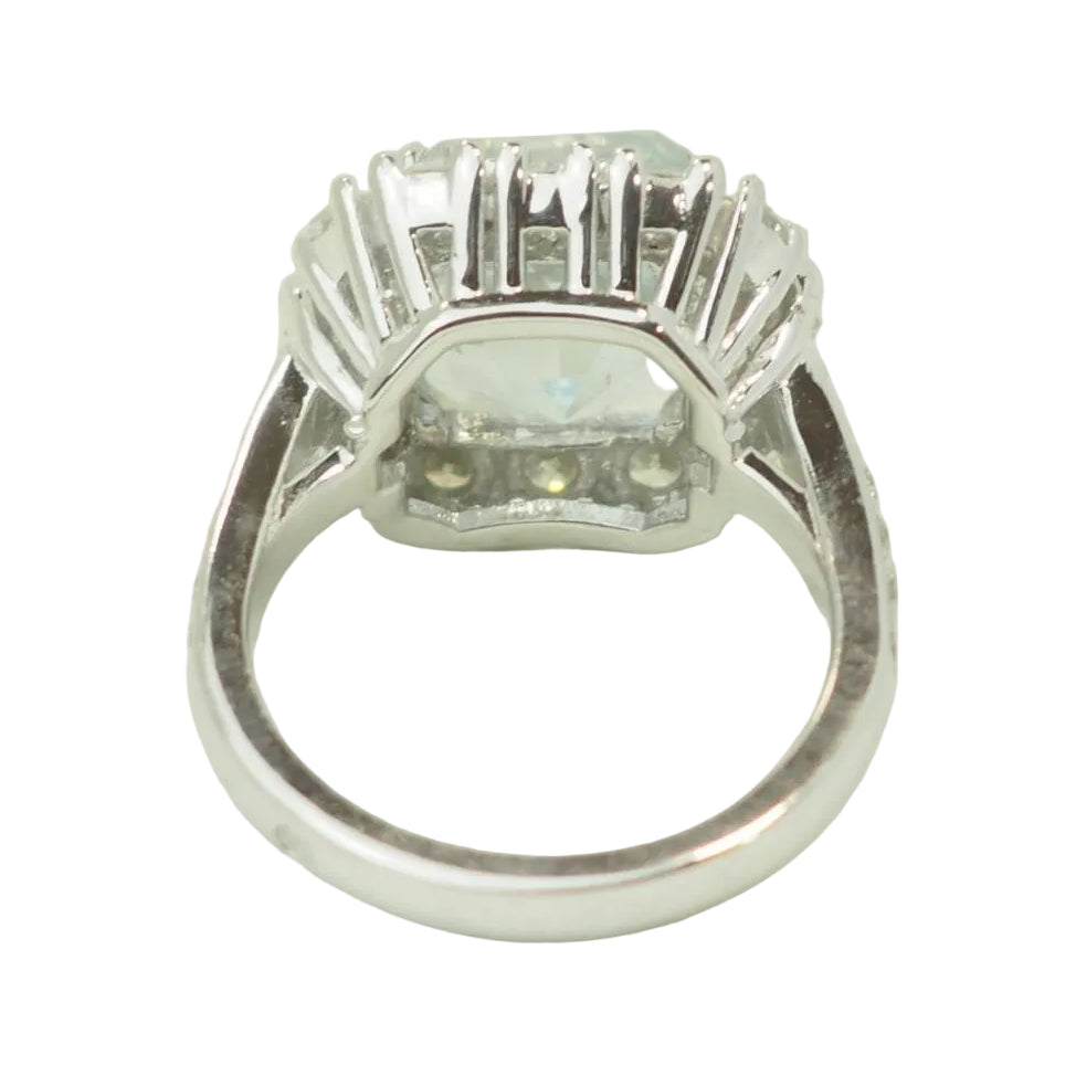 Entourage Ring in white gold, aquamarine, and diamonds